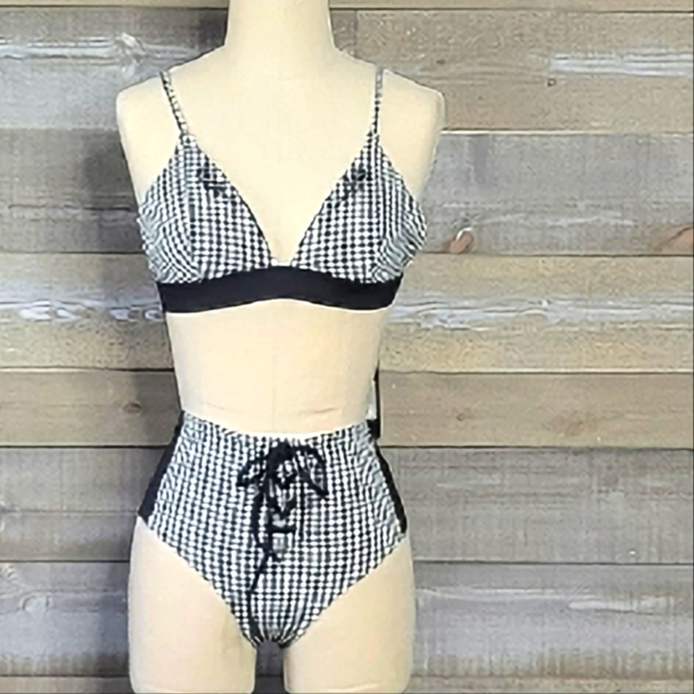 NWT Hurley Black & White Gingham High Waist Bottom Flower Detail on Top …